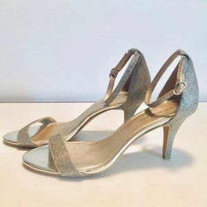 Bandolino  Silver Glitter Stiletto heals-Open Toe Size 10M Shoes
